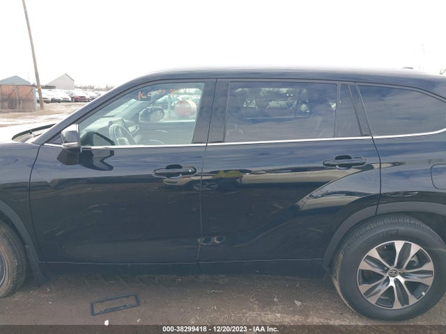 Toyota Highlander Xle 2022 5TDGZRBH0NS586022 Image 14