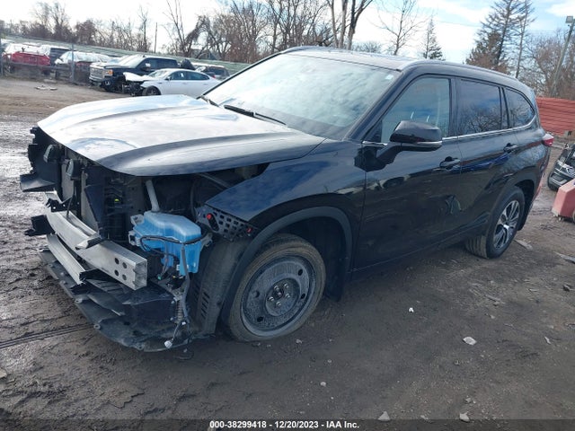 Toyota Highlander Xle 2022 5TDGZRBH0NS586022 Image 2