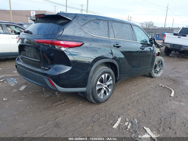 Toyota Highlander Xle 2022 5TDGZRBH0NS586022 Image 4