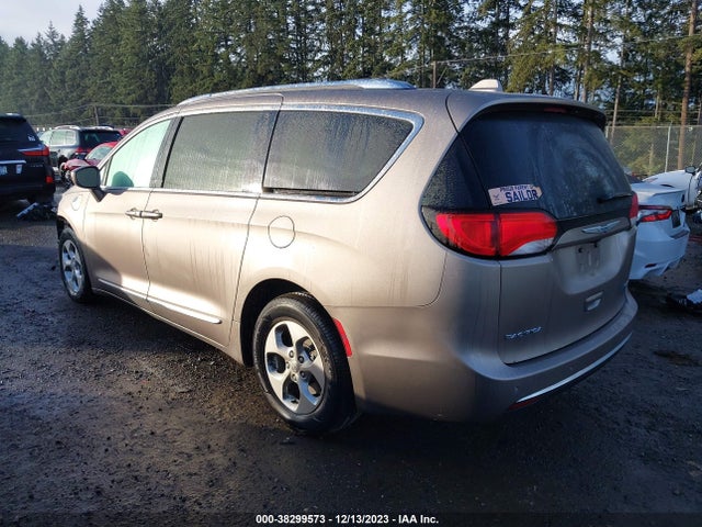 2C4RC1L7XJR105620 Chrysler Pacifica Hybrid Touring L