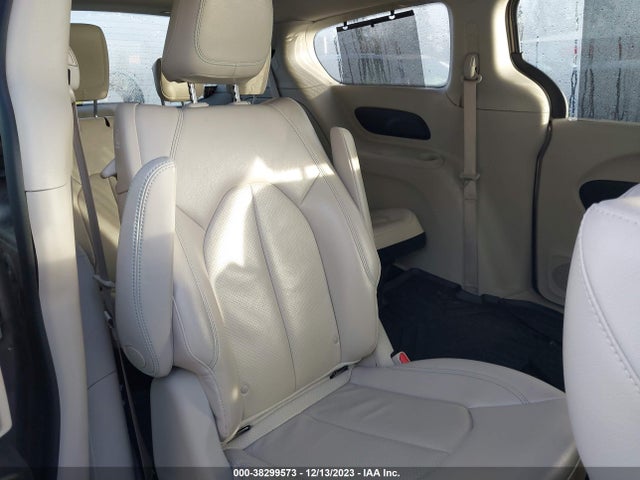 2C4RC1L7XJR105620 Chrysler Pacifica Hybrid Touring L