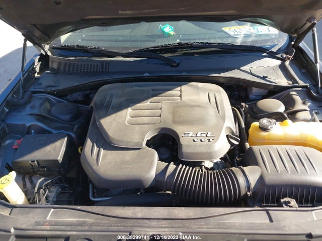 2013 CHRYSLER 300 VIN: 2C3CCAAG0DH551184