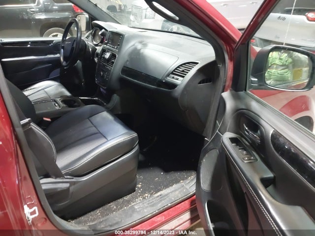 2C4RC1HG2FR656401 Chrysler Town & Country S
