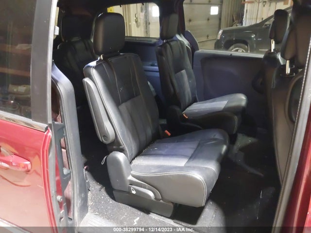2C4RC1HG2FR656401 Chrysler Town & Country S