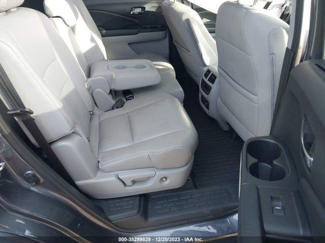2017 HONDA PILOT TOURING VIN: 5FNYF5H91HB000085