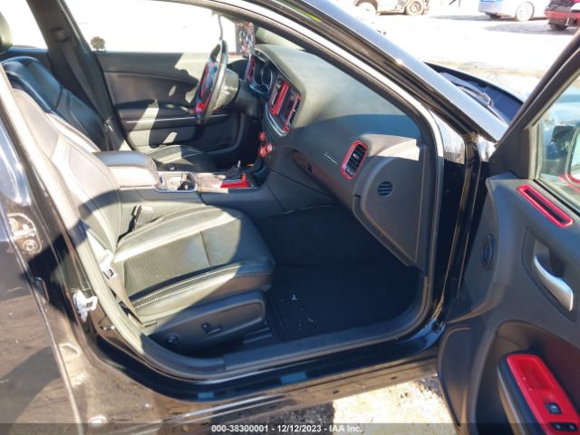 2C3CDXBG2LH135635 Dodge Charger Sxt Rwd