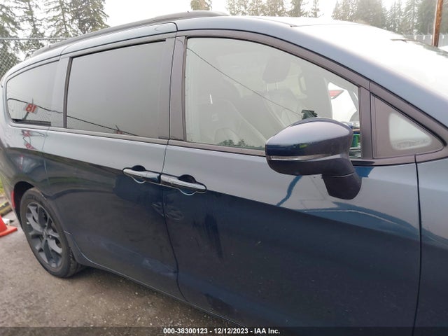 Chrysler Pacifica Limited 2022 2C4RC1GG7NR160347 Image 13