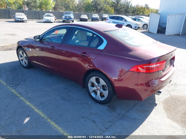 2017 JAGUAR XE SAJAR4BG9HA964664 Photo 2