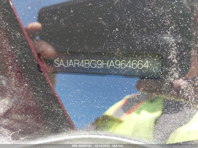 2017 JAGUAR XE SAJAR4BG9HA964664 Photo 8