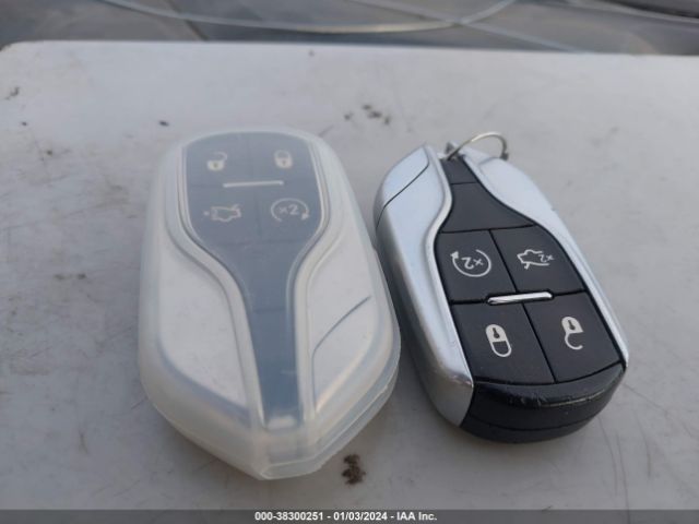 2017 MASERATI LEVANTE ZN661YUS1HX222596 Photo 10