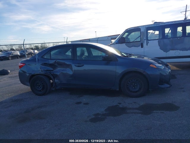 Toyota COROLLA LE 2018 5YFBURHE0JP798430 Image 13