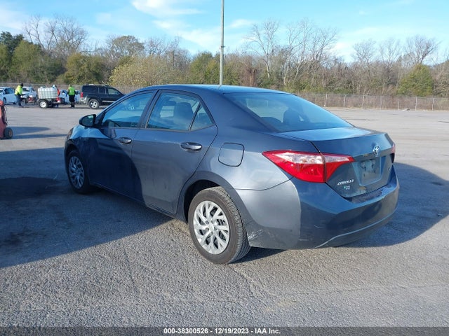 Toyota COROLLA LE 2018 5YFBURHE0JP798430 Image 3