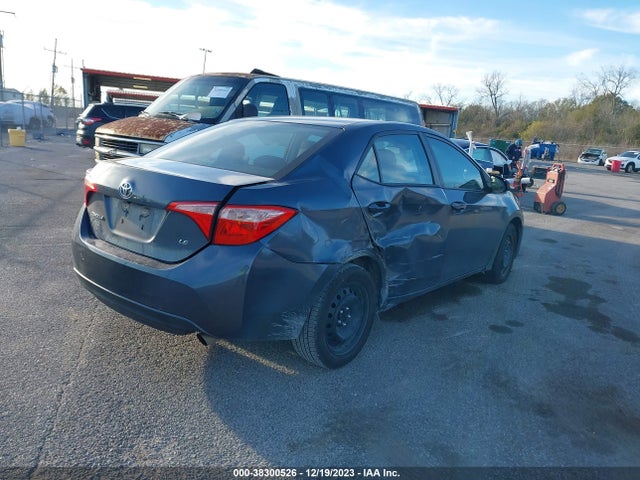 Toyota COROLLA LE 2018 5YFBURHE0JP798430 Image 4