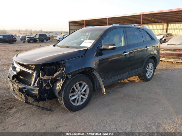 2014 KIA SORENTO LX V6 VIN: 5XYKTDA70EG548102