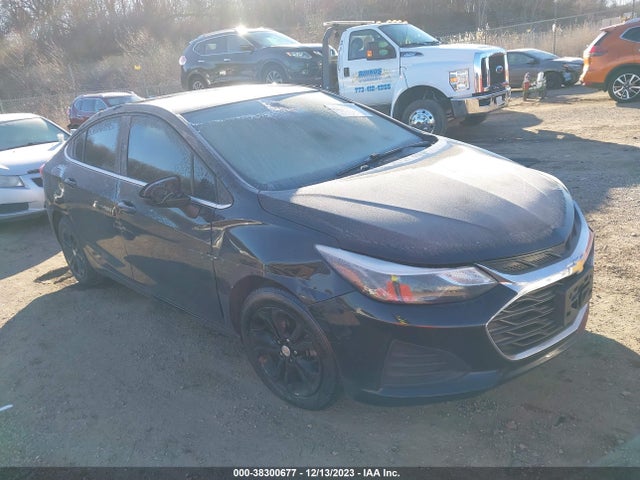 Chevrolet CRUZE LT 2019 1G1BE5SM2K7124426 Image 1