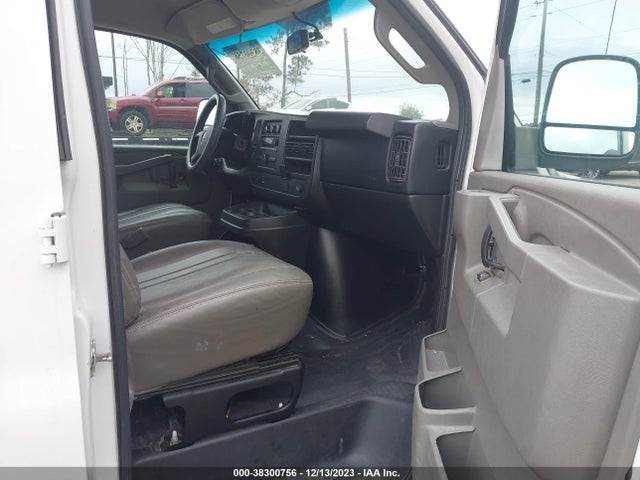 GMC Savana 2500 Work Van 2016 1GTW7AFF4G1151256 Image 5