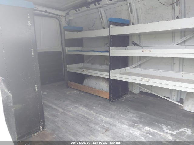GMC Savana 2500 Work Van 2016 1GTW7AFF4G1151256 Image 8