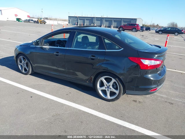 2012 FORD FOCUS TITANIUM VIN: 1FAHP3J23CL127527