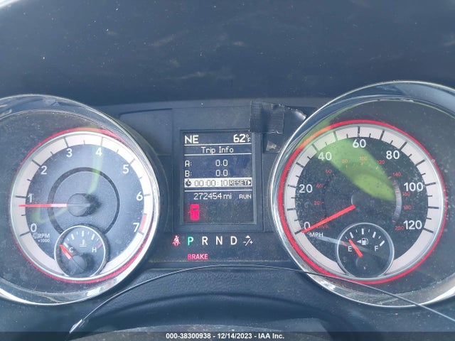 2011 DODGE GRAND CARAVAN CREW VIN: 2D4RN5DG0BR661990
