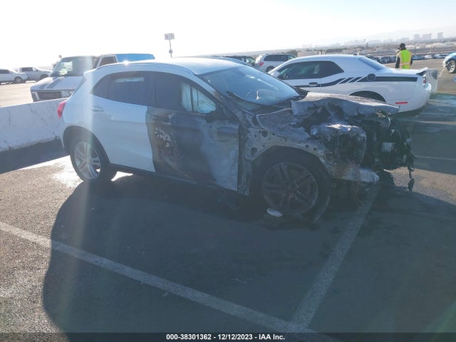 Mercedes-Benz GLA 250 2015 WDCTG4EB4FJ128460 Image 12