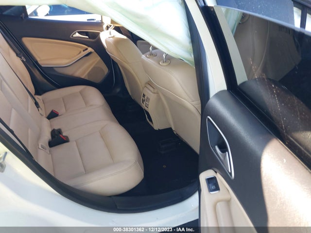 Mercedes-Benz GLA 250 2015 WDCTG4EB4FJ128460 Image 8