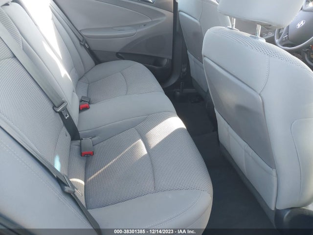 2013 HYUNDAI SONATA GLS VIN: 5NPEB4AC2DH709876