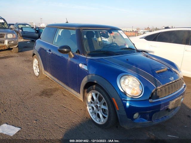 2008 MINI COOPER S WMWMF735X8TT90130 Photo 0