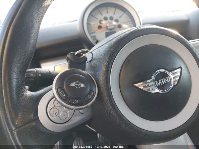 2008 MINI COOPER S WMWMF735X8TT90130 Photo 10