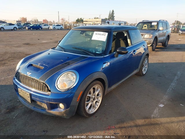 2008 MINI COOPER S WMWMF735X8TT90130 Photo 1