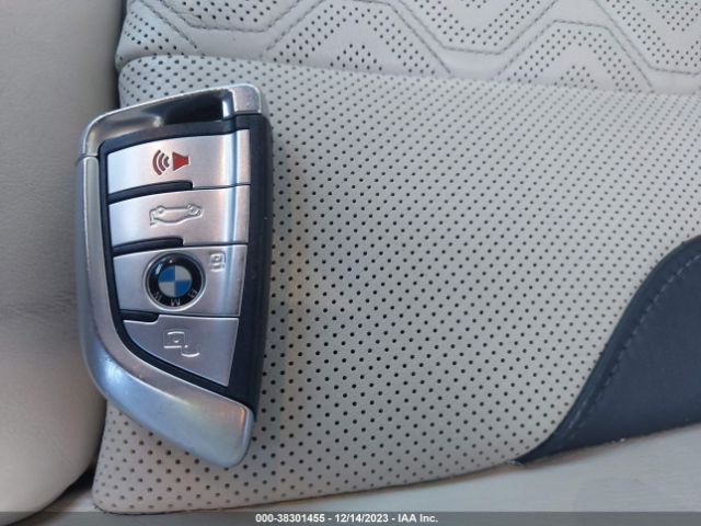 WBSAE0C06LCD53214 BMW M8