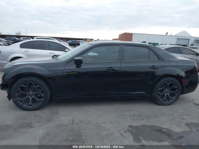 2C3CCAAGXKH679297 Chrysler 300 Touring