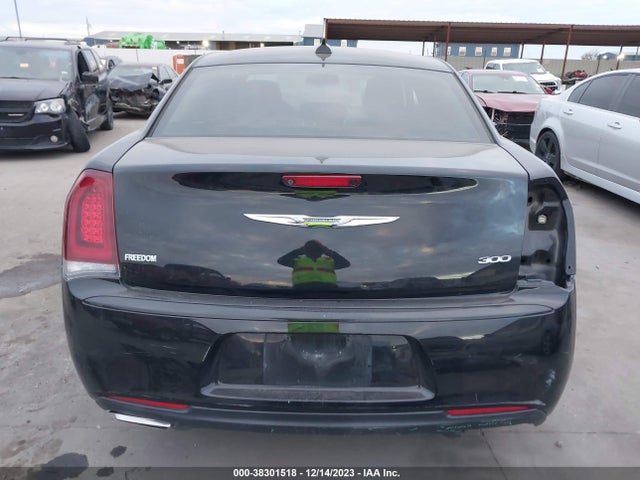 2C3CCAAGXKH679297 Chrysler 300 Touring