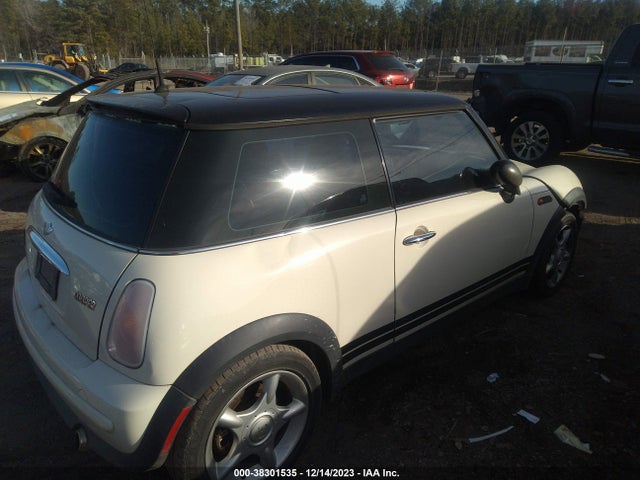 2004 MINI COOPER WMWRC33484TJ63382 Photo 3