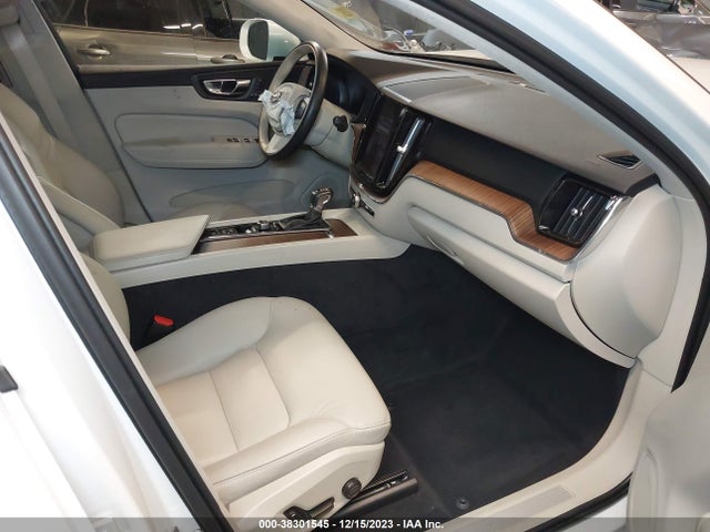 YV4102RK4M1876782 Volvo Xc60 T5 Momentum