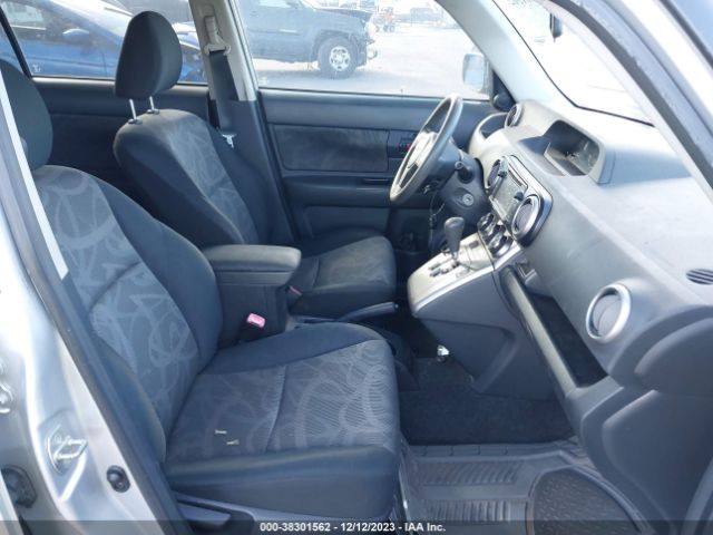 JTLZE4FE0FJ081852 Scion Xb 686 Parklan Edition/base A4/base M5