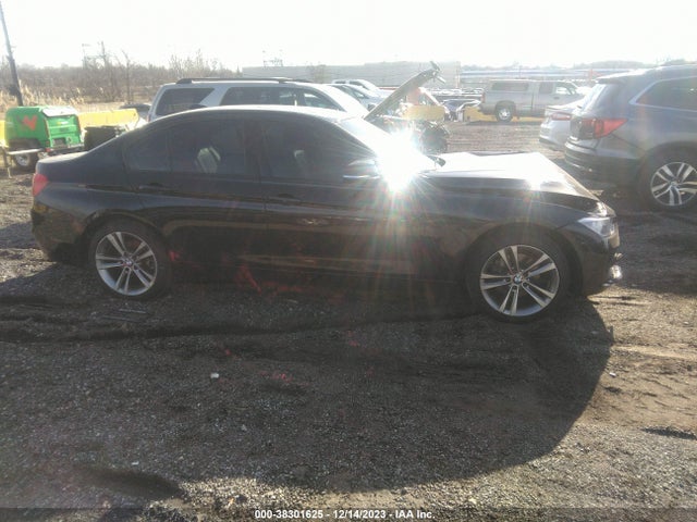 BMW 330i Xdrive 2018 WBA8D9G54JNU72880 Image 13