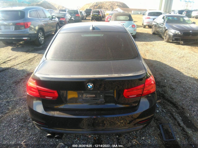 BMW 330i Xdrive 2018 WBA8D9G54JNU72880 Image 16