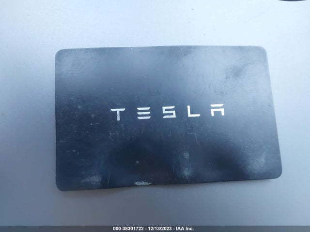 2021 TESLA MODEL Y 5YJYGDEE8MF240897 Photo 10