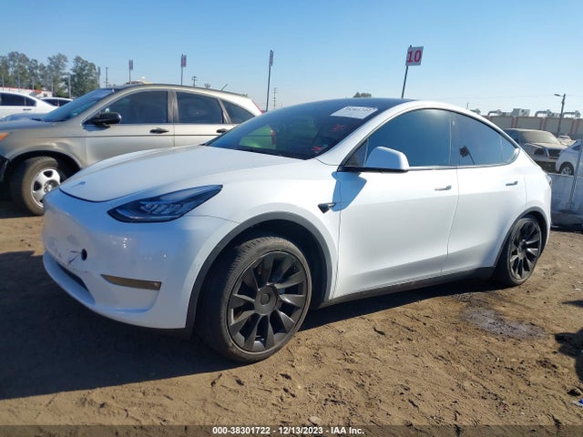 2021 TESLA MODEL Y 5YJYGDEE8MF240897 Photo 1