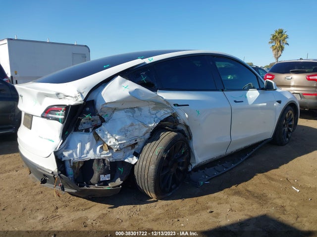 2021 TESLA MODEL Y 5YJYGDEE8MF240897 Photo 3