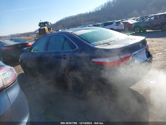 Toyota CAMRY LE 2015 4T4BF1FK6FR480442 Image 3