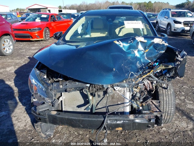 2018 TOYOTA COROLLA LE VIN: 2T1BURHE2JC979190