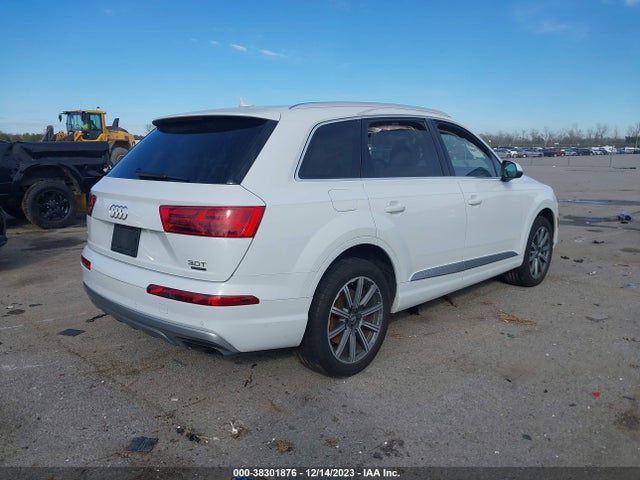 Audi Q7 3.0t Premium 2017 WA1LAAF7XHD031971 Image 4
