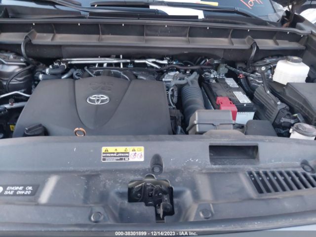 Toyota Highlander Xle 2022 5TDGZRBH8NS582400 Image 10