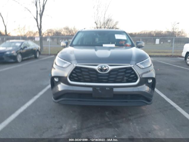 Toyota Highlander Xle 2022 5TDGZRBH8NS582400 Image 12