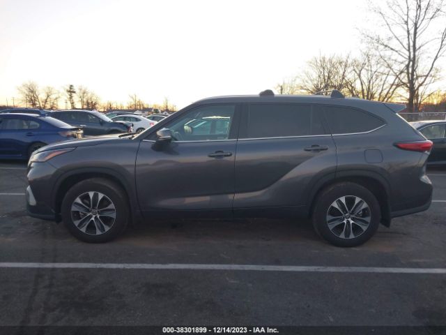 Toyota Highlander Xle 2022 5TDGZRBH8NS582400 Image 14