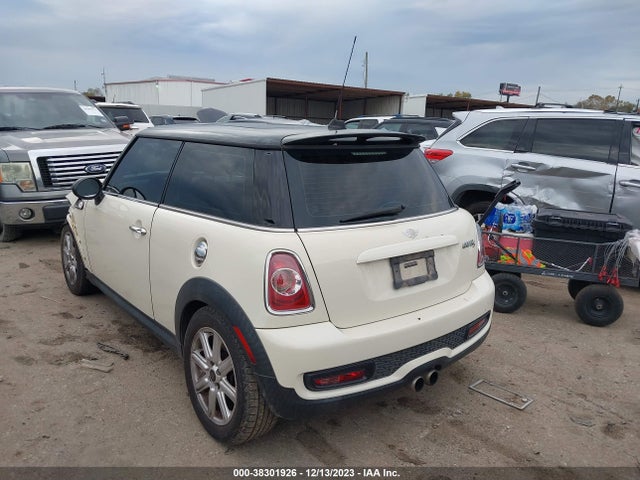 2012 MINI COOPER S WMWSV3C51CT385250 Photo 2