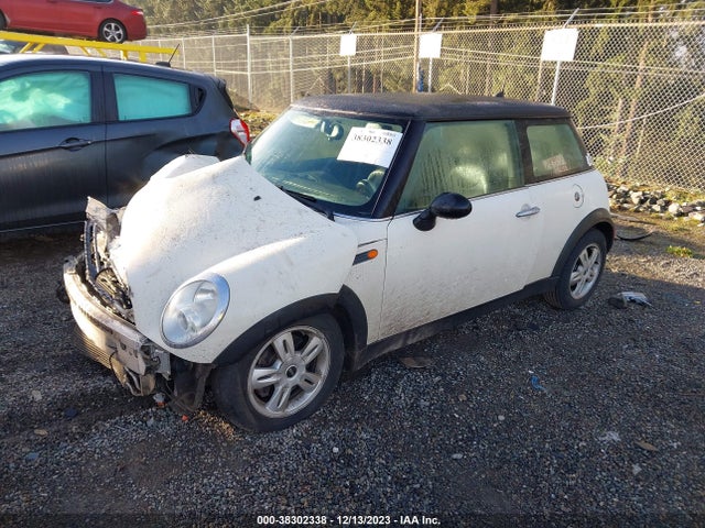 2006 MINI COOPER WMWRC33566TJ77647 Photo 1