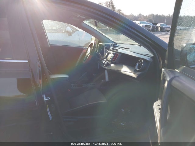 Toyota RAV4 LE 2015 2T3BFREV9FW281722 Image 5