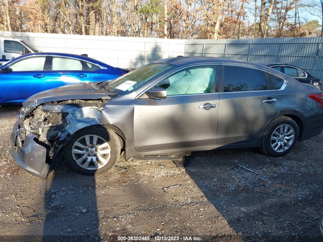 Nissan Altima 2.5 S 2018 1N4AL3AP8JC285349 Image 14